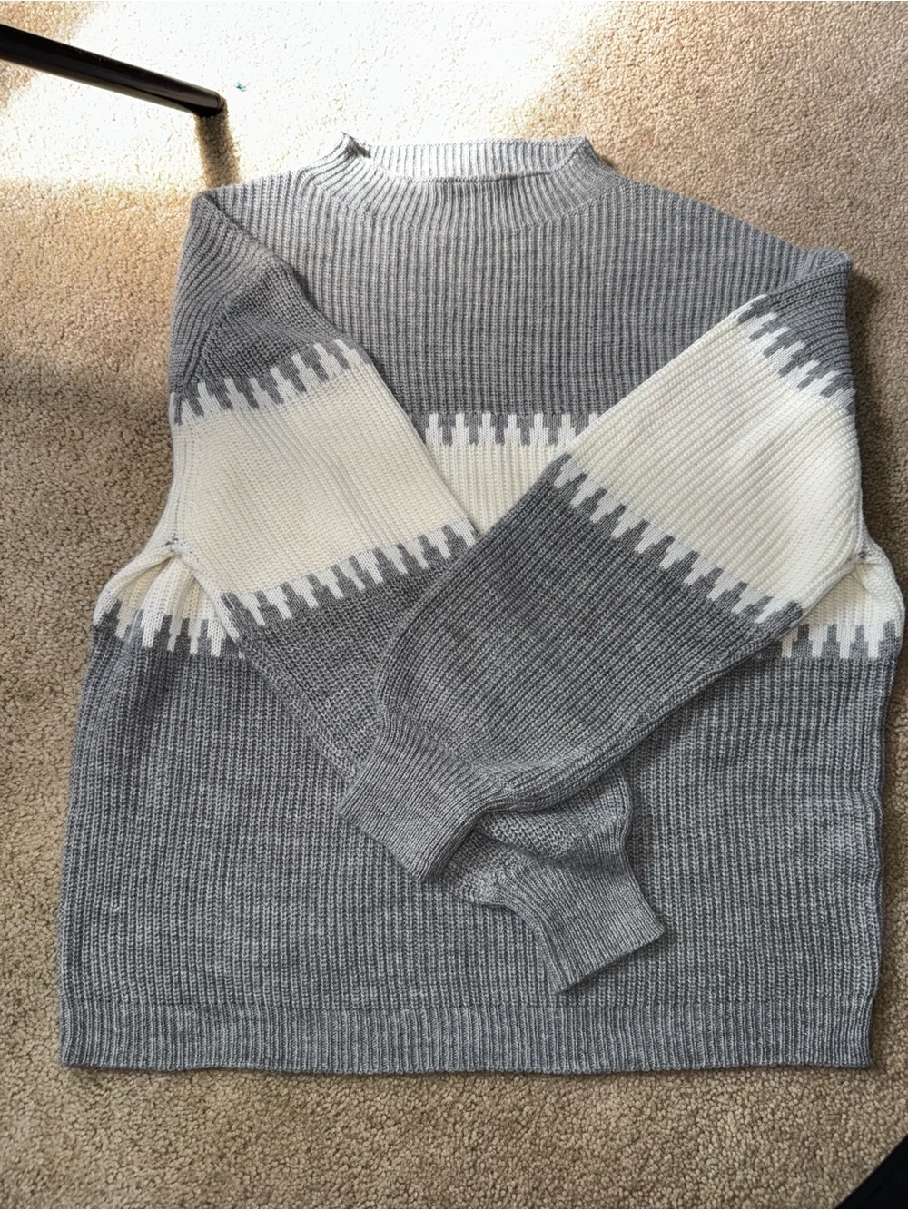 Men's Grey and White Ribbed Crewneck Sweater